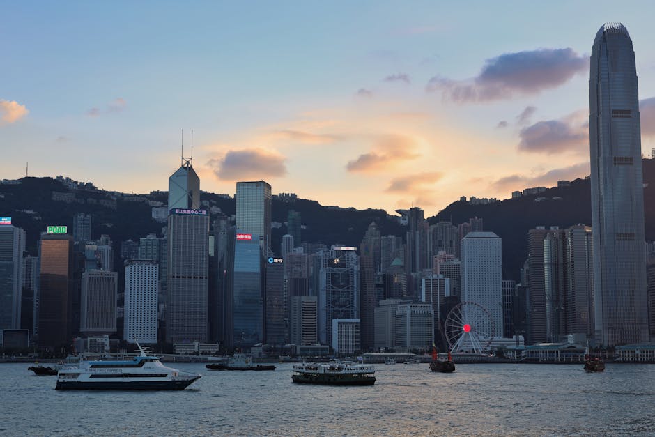 Hong Kong vs Singapore: Two Expat Hubs Compared